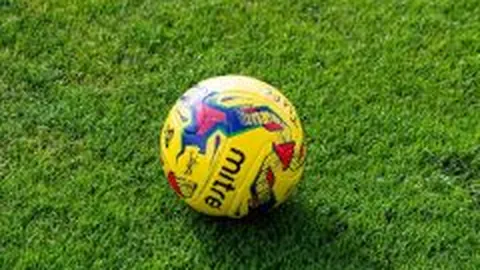 鲁赛尔城主场火力全开，能否一鼓作气斩落客场雄狮？